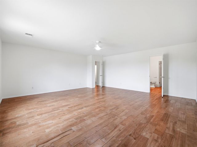 617 Riverway LN, Leander, TX 78641