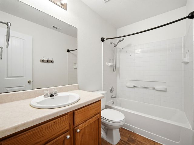 617 Riverway LN, Leander, TX 78641