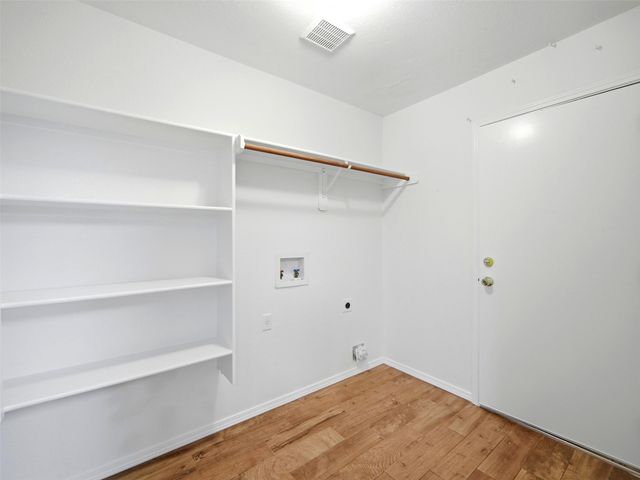 617 Riverway LN, Leander, TX 78641