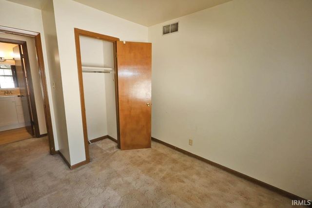1163 Stonebridge Road, Evansville, IN 47710