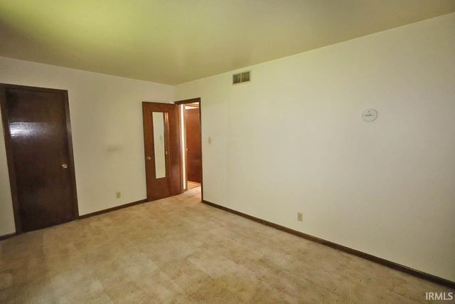 1163 Stonebridge Road, Evansville, IN 47710