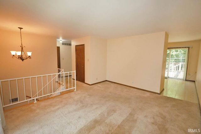 1163 Stonebridge Road, Evansville, IN 47710