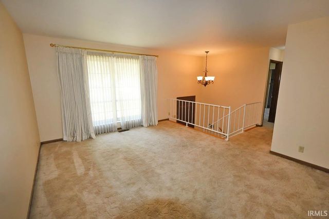 1163 Stonebridge Road, Evansville, IN 47710