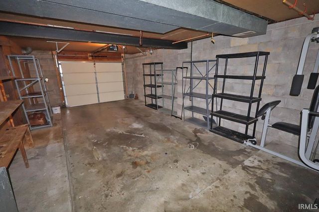 1163 Stonebridge Road, Evansville, IN 47710