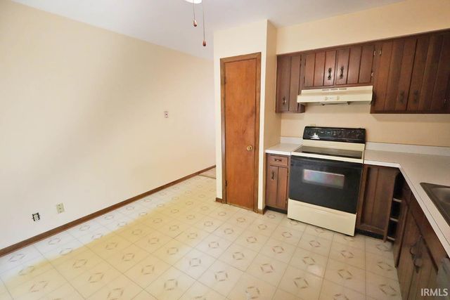 1163 Stonebridge Road, Evansville, IN 47710