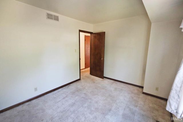 1163 Stonebridge Road, Evansville, IN 47710
