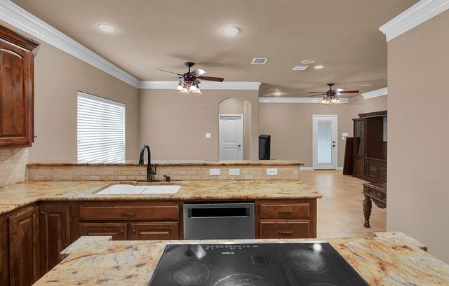 1405 Val Halla Park, Robinson, TX 76706