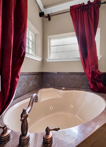 1405 Val Halla Park, Robinson, TX 76706