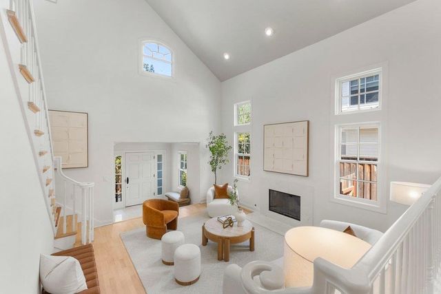 11725 Winding Way, Los Altos, CA 94024