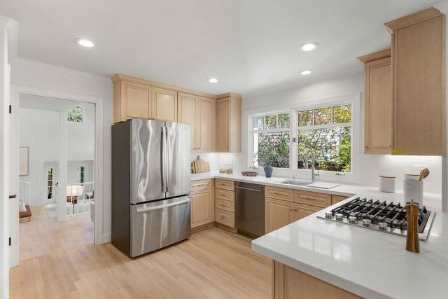 11725 Winding Way, Los Altos, CA 94024