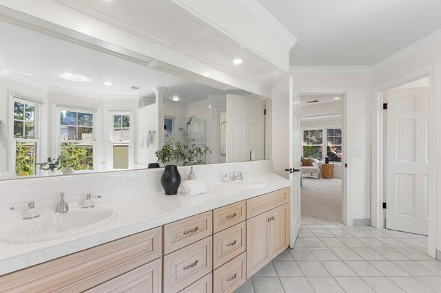 11725 Winding Way, Los Altos, CA 94024