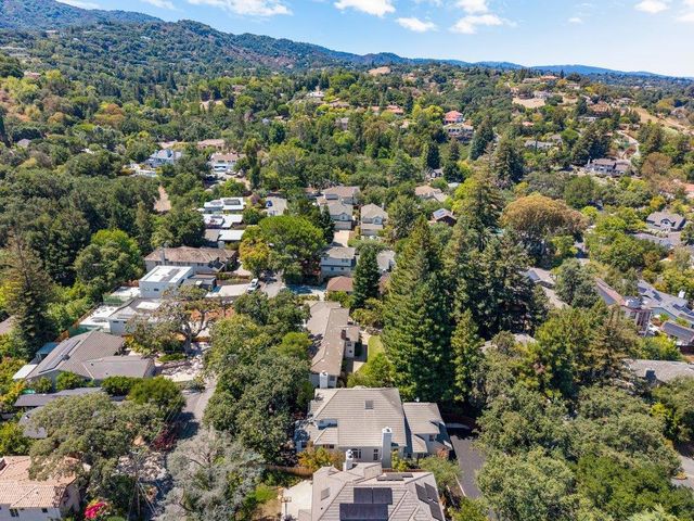 11725 Winding Way, Los Altos, CA 94024