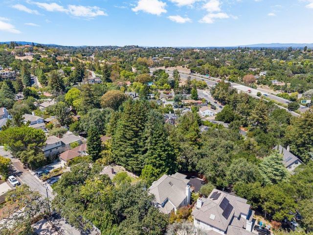 11725 Winding Way, Los Altos, CA 94024