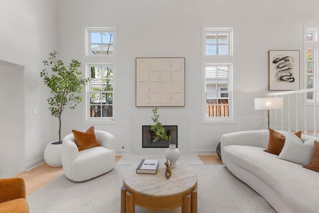 11725 Winding Way, Los Altos, CA 94024