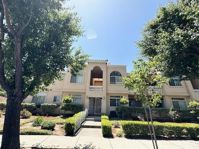 1114 S Winchester Boulevard, San Jose, CA 95128