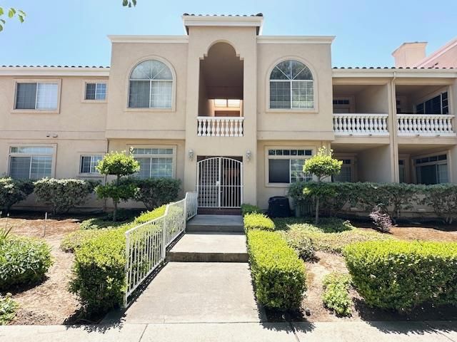 1114 S Winchester Boulevard, San Jose, CA 95128