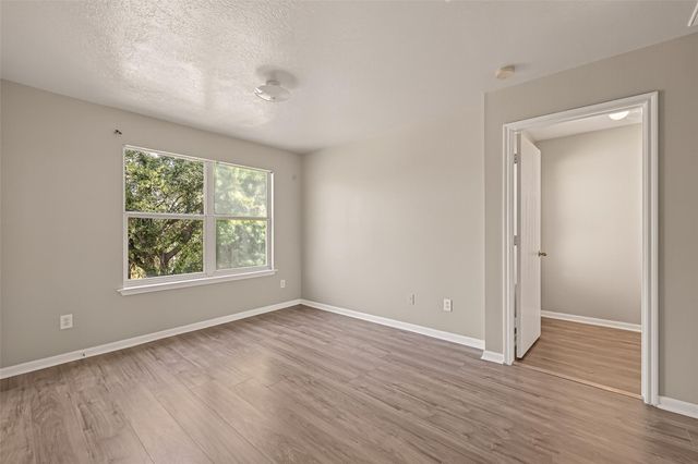 8614 Black Cliff Lane, Houston, TX 77075