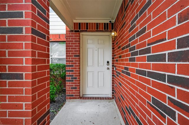 8614 Black Cliff Lane, Houston, TX 77075