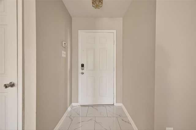 8614 Black Cliff Lane, Houston, TX 77075