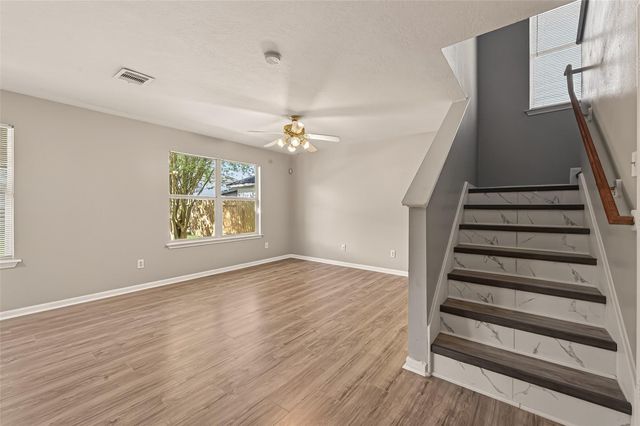 8614 Black Cliff Lane, Houston, TX 77075