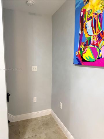 1955 NW 5th Pl 13, Miami, FL 33136