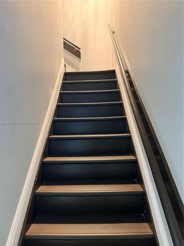 1955 NW 5th Pl 13, Miami, FL 33136