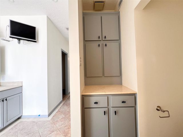 727 Bunker Hill Road 92, Houston, TX 77024