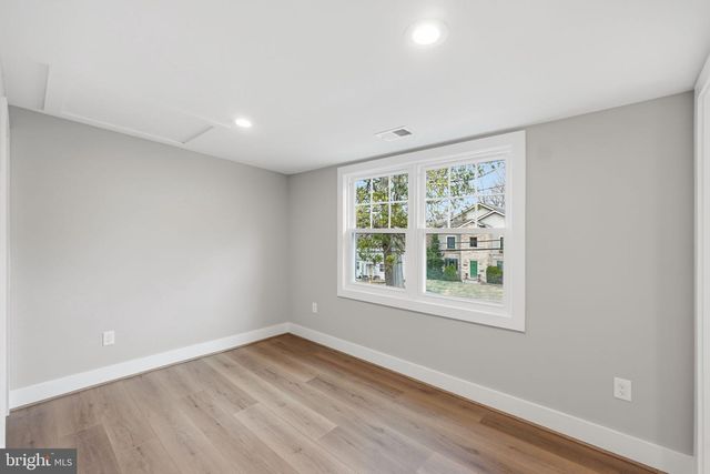 4218 BROOKFIELD DR, Kensington, MD 20895