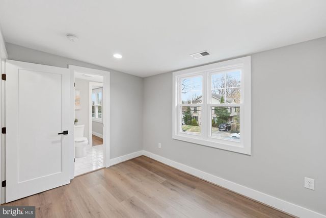 4218 BROOKFIELD DR, Kensington, MD 20895