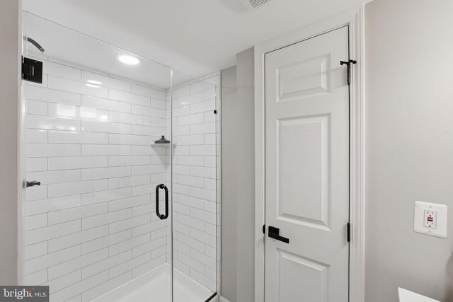 4218 BROOKFIELD DR, Kensington, MD 20895