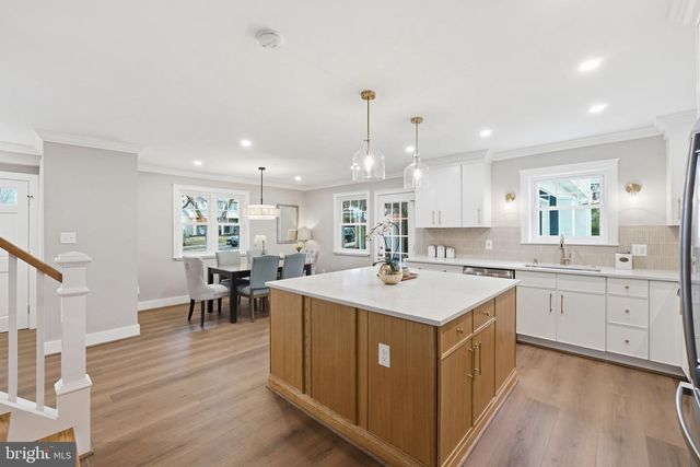 4218 BROOKFIELD DR, Kensington, MD 20895