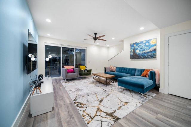 604 N Bluff DR 247, Austin, TX 78745