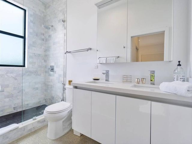 1053 NW 29th Street Casa Flambo, Miami, FL 33127
