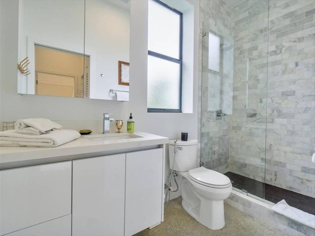 1053 NW 29th Street Casa Flambo, Miami, FL 33127