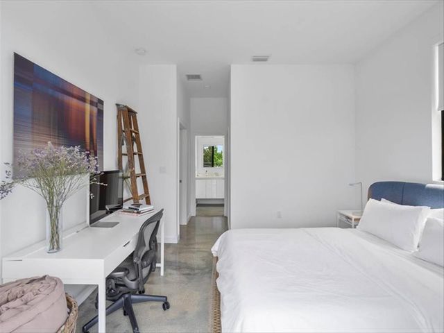 1053 NW 29th Street Casa Flambo, Miami, FL 33127