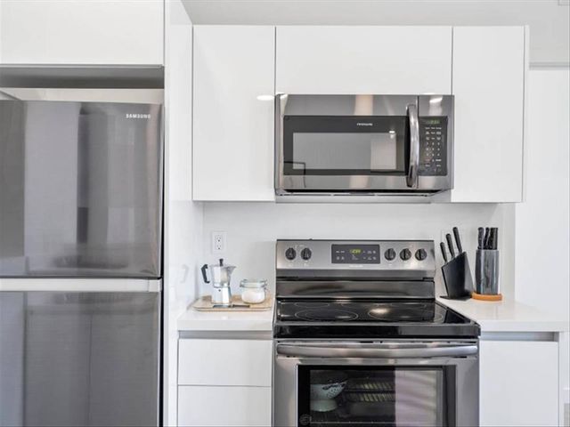1053 NW 29th Street Casa Flambo, Miami, FL 33127