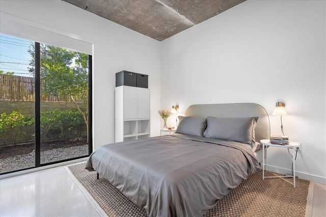 1053 NW 29th Street Casa Flambo, Miami, FL 33127
