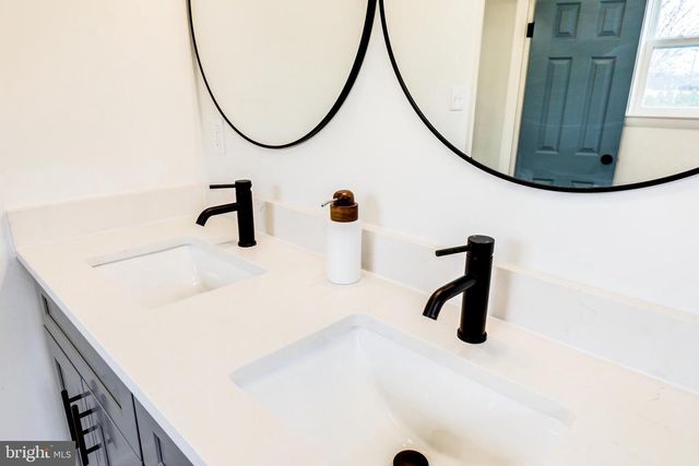 225 POTTS DR, Pottstown, PA 19464