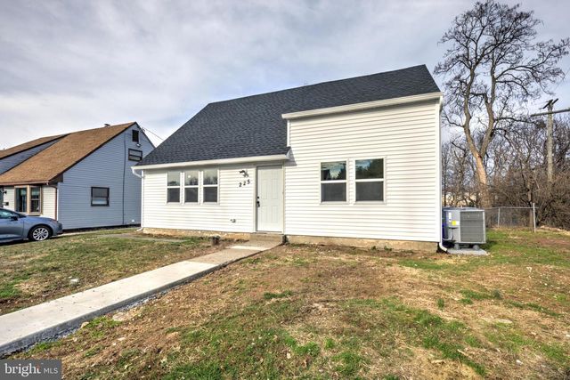 225 POTTS DR, Pottstown, PA 19464