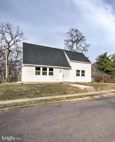 225 POTTS DR, Pottstown, PA 19464