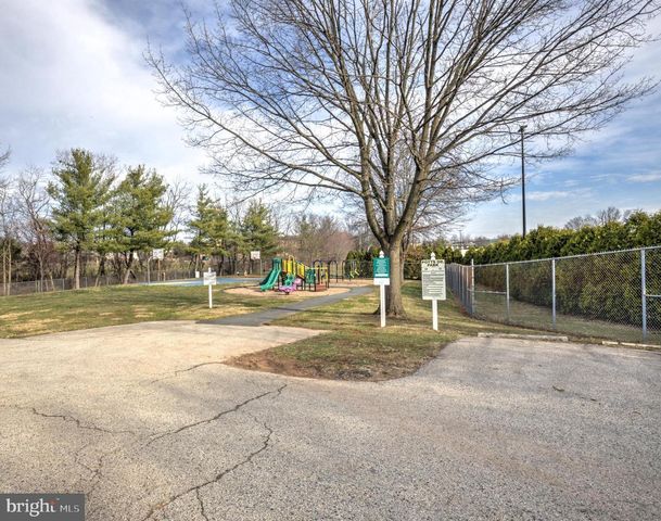 225 POTTS DR, Pottstown, PA 19464