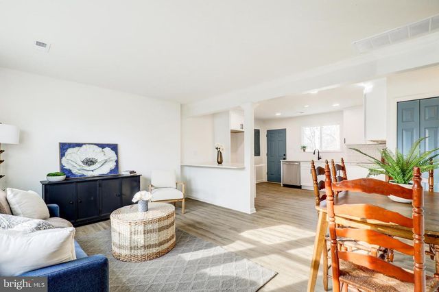 225 POTTS DR, Pottstown, PA 19464