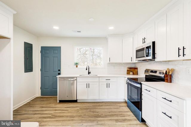 225 POTTS DR, Pottstown, PA 19464