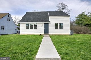 225 POTTS DR, Pottstown, PA 19464