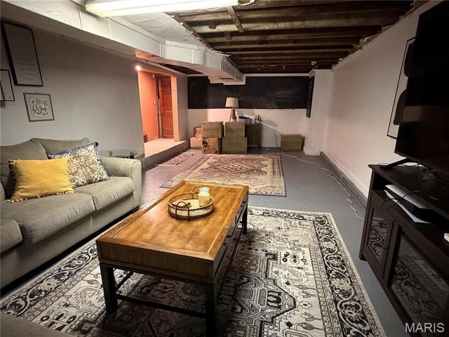 415 N Dade Avenue, Ferguson, MO 63135