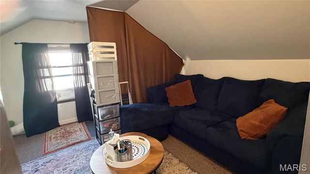 415 N Dade Avenue, Ferguson, MO 63135