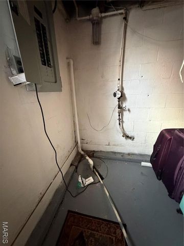 415 N Dade Avenue, Ferguson, MO 63135