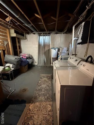 415 N Dade Avenue, Ferguson, MO 63135