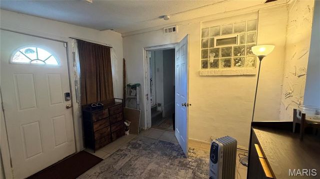 415 N Dade Avenue, Ferguson, MO 63135