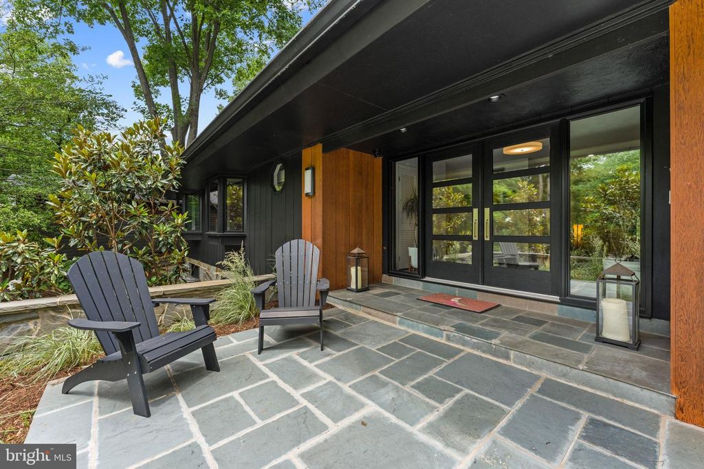 Image 10 of property listing at 6513 BRADLEY BLVD, Bethesda, MD 20817